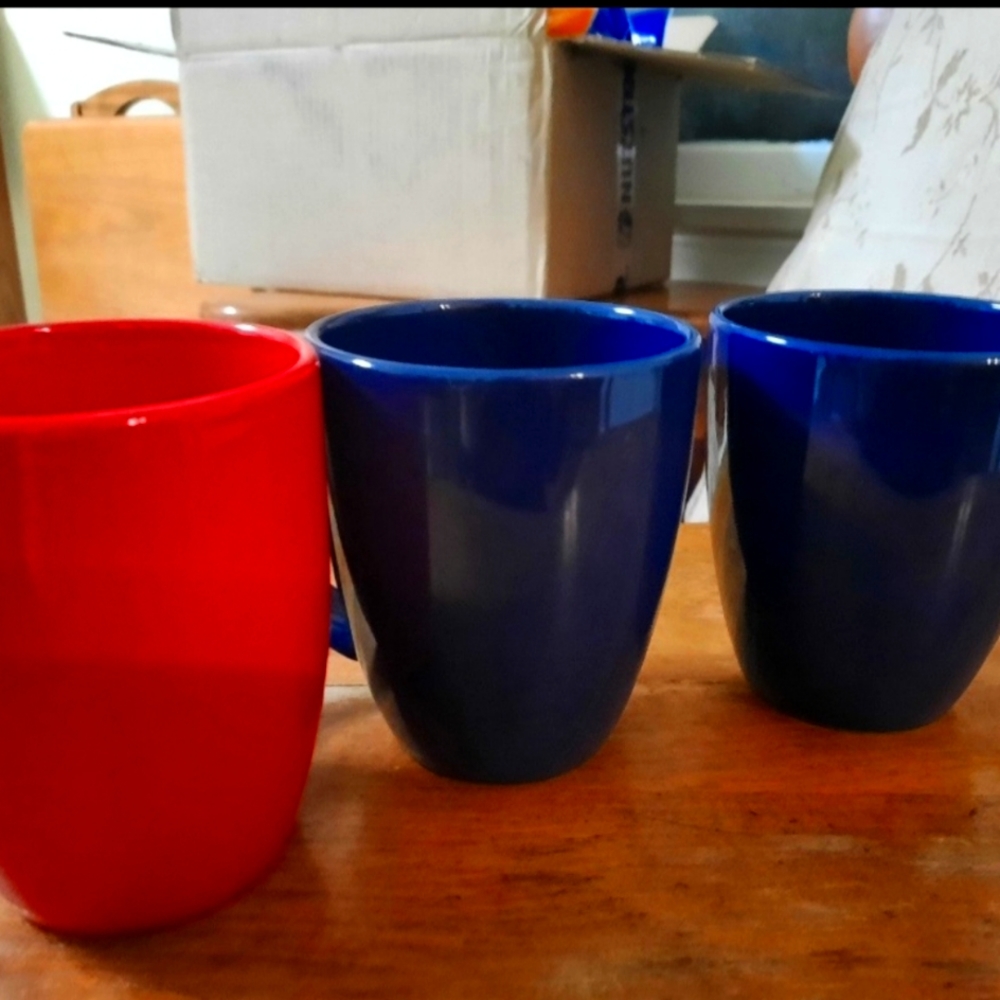 3 Mugs